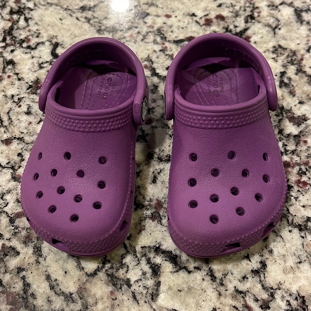 Crocs purple size 6 light wear